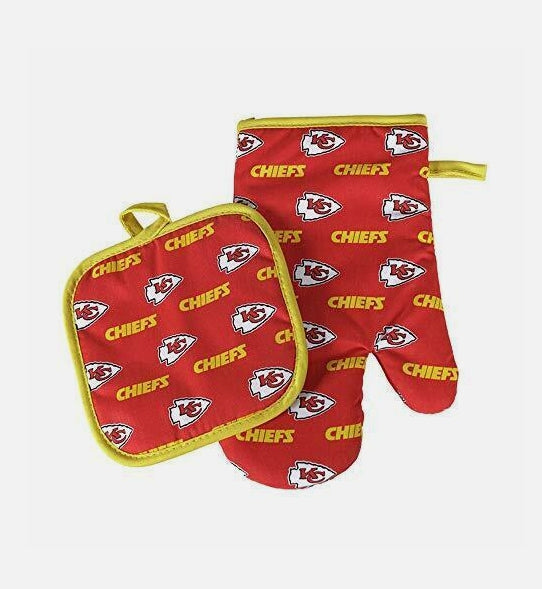 NFL Kansas City Chiefs Oven Mitt & Holder Set Logo